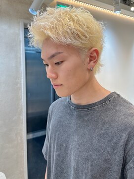 ルースト 渋谷店(ROOST) スパイキーショート×ブリーチぬきっぱ