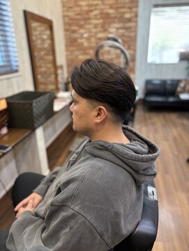 ライズヘアー(RISE HAIR) フェードセンターパート