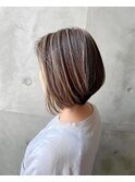ハイライトと前下がりボブ