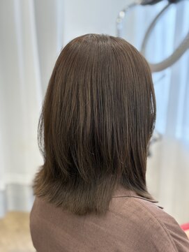 ウイ バイ ファースト 北四番丁店(u'i by first) 品良くまとまる、大人のミディアムレイヤーボブ