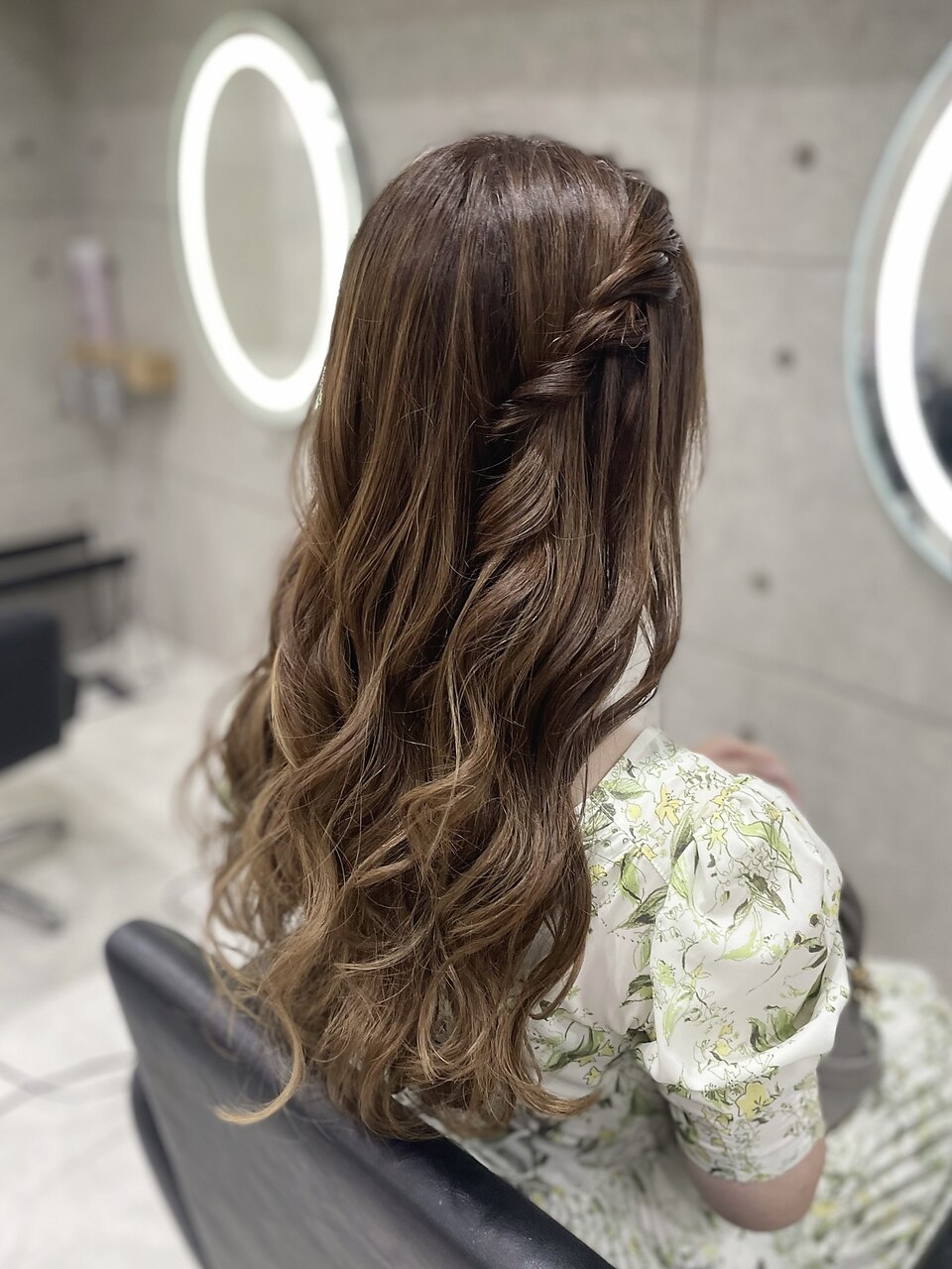 ねじりハーフツイン/心斎橋ヘアセット：L259244634｜クラン 東心斎橋店