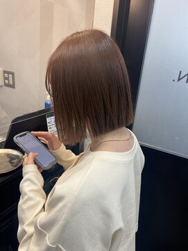 オーセンヘア(AUTHEN.HAIR) シアーベージュ×切りっぱなし