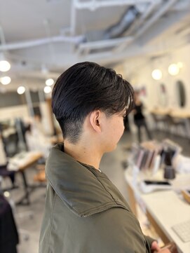 シアン 橋本店(Shian) 刈り上げ×センターパート