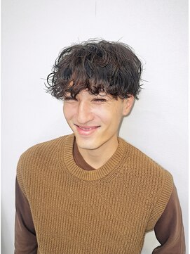 イロ メンズ 成田(iLo) シャドウパーマ