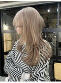 ハイトーンベージュ