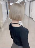 ホワイトブロンドカラー