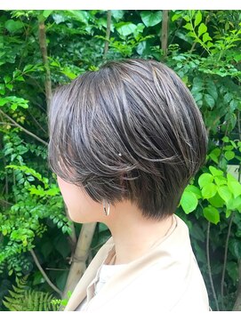 ニースヘアギャラリー 上野御徒町店(Neece hair gallery by across) 《Kiko＊おすすめ》頬ライン＊おとなショートボブ