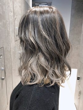 アルバム 銀座(ALBUM GINZA) ハイグラアッシュグレー_外ハネボブネオウルフ_ba279961