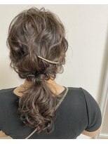 フィオーレ ヘアデザイン(FIORE hair design)&nbsp;お呼ばれローポニースタイル