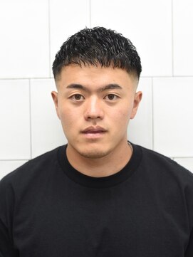メリケンバーバーショップ コウベ(MERICAN BARBERSHOP KOBE) クロップパーマスタイル