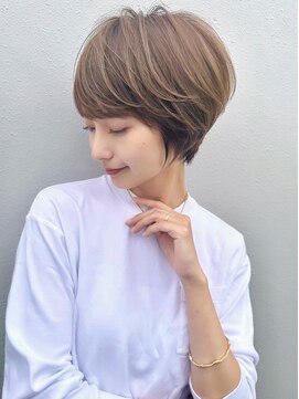 アンド ストーリーズ(&STORIES) 大人可愛い前髪ありのひし形マッシュショートパーマ20代30代