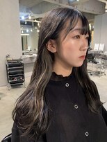 メイカ(MEIKA)&nbsp;【 グレージュ × インナーカラー 】浅野美紀