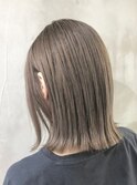 ダブルカラーミルクティーベージュカラーケアブリーチミニボブ