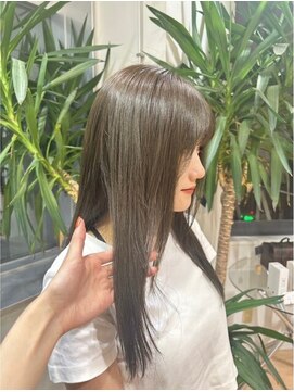 アウラ(AURA) オリーブベージュ透明感カラーグレージュ