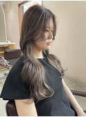 ロング×グレージュ×イヤリングカラー