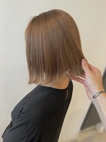 ロイ(Roi) 切りっぱなしボブ_ミルクティーベージュ_結べるボブ_担当西村