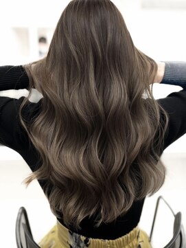 リル バイ ジルブラン(Lil by JIL BLAN) レイヤーカットデザインカラーウェットヘア