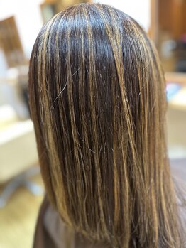 ルカ(LUKA)の写真/海外で人気のナチュラルなアッシュグレイやグレイカラーがおすすめ☆明るくオシャレなカラーもご案内◎