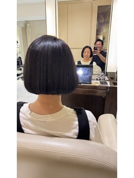 ヘア&エステ ヒロイン 西武池袋店 丸みシルエットボブ