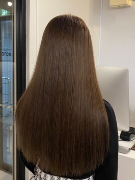 アコロン(acoron) 艶感ロング×モカベージュ