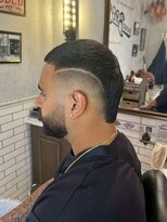 バーバーブロス 長堀店(BARBER BROS) 【BarBerBROS】ラインフェードカット バーバー クロップヘア