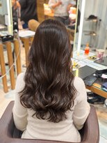 ロハスバイケンジ(LOHAS by KENJE) 艶感コテ巻き風パーマ♪柔らかく動くロングヘア◎