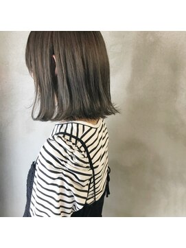 ミント(mint) 切りっぱなしボブ&赤みなくしたグレー♪