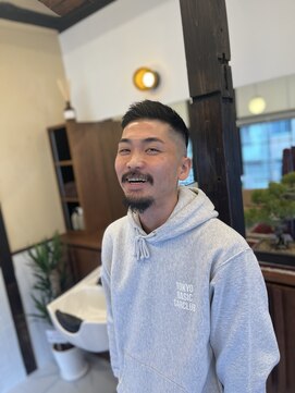 ニューデイ バーバー ショップ(NEWDAY BARBER SHOP) スキンフェードフェザーアップ