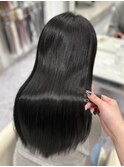 艶めく黒髪