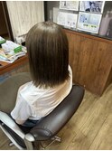 アッシュベージュ系カラーに少々色々入れて