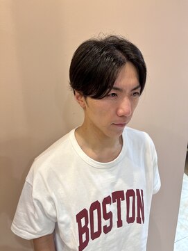 レジナヴィータ 栄(Reginavita) 毛流れセンターパート