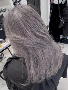 ビーシャンス(B.Chance) 白髪を魅せる大人のバレイヤージュ