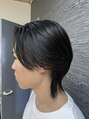 アルモニー ヘアー(Harmonie Hair) センターパートのフェザーパーマでトレンド感を演出します。