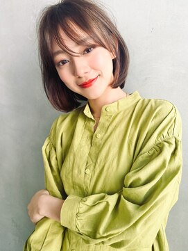 エイミー(Aimee) Aimee 町田 フェミニンショート×フォギーベージュ