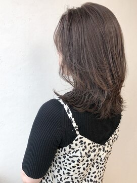 リアン(Lien) グレージュ/熊田佳奈子