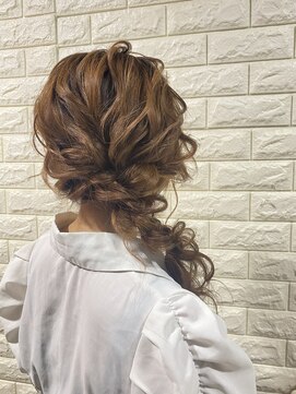 スタジオカラー(Studio Color) サイドの編みおろし