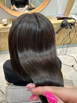 スクリバイタヒエ(SUKURI by tahie) #艶髪 #ストレート