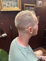 ブロートーキョー(BroTokyo)&nbsp;MEN'Sアッシュブラックスキンフェードカット　パーマ