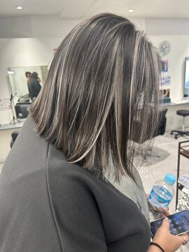 キング 高槻(K!ng) 縮毛矯正髪質改善ハイライトレイヤーカット高槻美容室エクステ