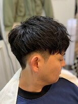 ミリオンバックス 神田店(Million Bucks)&nbsp;スパイキーショート/スペインカール<理容室>[メンズ/床屋/神田]