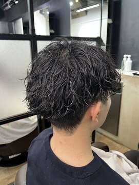 クロム トウキョウ ザ バーバーアルト 神保町店(CHROM TOKYO the Barber ALT) 波巻きパーマ