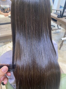 キュート Cute 髪質改善　髪にドラマを