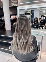 トニーアンドガイ 原宿店(TONI & GUY) バレイヤージュ、ホワイトグレージュ