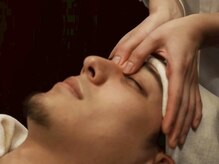 【デキる男は顔から整える。目の疲れ、むくみを癒すフェイシャルマッサージ】