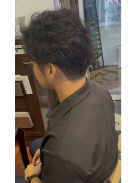 【草加/クリアーオム】癖毛をいかした刈り上げショートスタイル