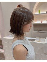 ニモ(NIMO.) ピンクベージュWカラーボブ