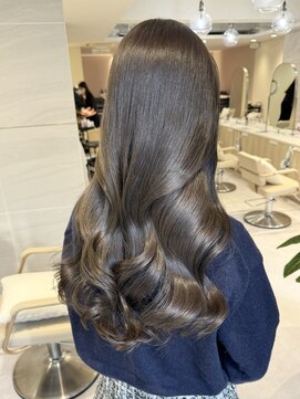 ミズチャーム(Ms.CHARM) グレージュ/韓国ヘア/レイヤー/ブリーチなし