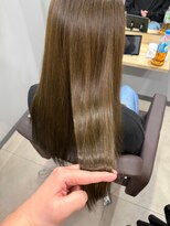 カミエ(kamie)&nbsp;セミロングのブラウンカラー×透明感トリートメント