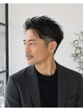メンズバグズ(MEN's Baguz) 大人メンズ毛流れパーマ×刈り上げツーブロック