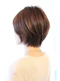 後頭部を綺麗に見せる技術 ひし形ショート 30代40代に人気